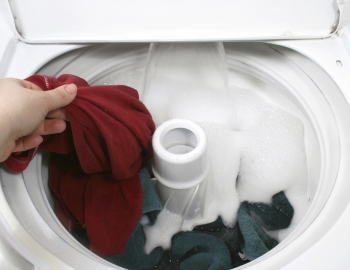 white clothes get washed in hot or cold water